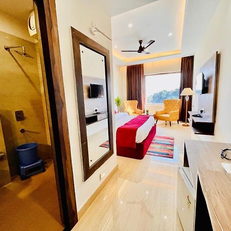 Ganges Blossam - A Four Star Luxury Hotel & Resort Haridwār Extérieur photo